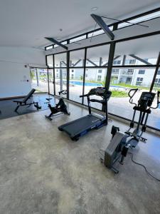 Fitness centrum a/nebo fitness zařízení v ubytování Luxury Condo at Viva Jaco Residence