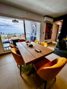 Posezení v ubytování Luxury Condo at Viva Jaco Residence
