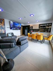 Posezení v ubytování Luxury Condo at Viva Jaco Residence