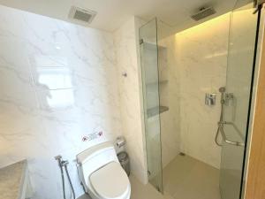 Vannituba majutusasutuses Sea view apartment at Aristo2 by Lofty