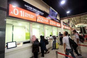 Tetamu yang menginap di Larkin bus terminal Doraemon Home by YHA