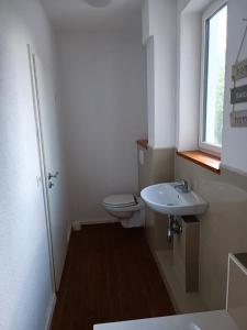 Koupelna v ubytování Monteur- und Arbeiterunterkunft Hebelstraße