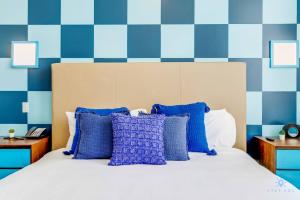 Postel nebo postele na pokoji v ubytování Luxurious Condo with Rooftop Pool Hot Tub + 58 fotografií