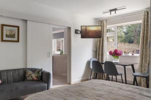 Fotografie z fotogalerie ubytování King Studio Apartment with Garden and Parking v destinaci Ealing + 14 fotografií