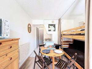 Khu vực ghế ngồi tại Résidence Soyouz - STUDIO 4 PERSONNES VUE PISTES MAE-6451