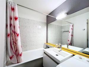 Phòng tắm tại Résidence Soyouz - STUDIO 4 PERSONNES VUE PISTES MAE-6451
