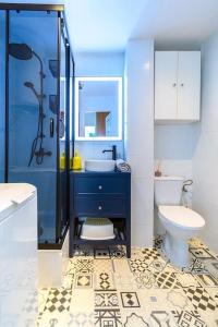 Ένα μπάνιο στο Apartament Górnik w Wałbrzychu 40m, kuchnia, klima, Wifi, parking