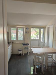 Fotografie z fotogalerie ubytování Apartments with WiFi Lastovo - 14990 v destinaci Lastovo