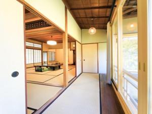 Kuchyň nebo kuchyňský kout v ubytování Arai Ryokan