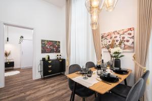 Blue Velvet Luxury Apartment 1065 Budapest, Nagymező utca 33 kép - 2
