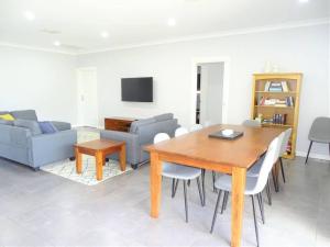 Μια τηλεόραση ή/και κέντρο ψυχαγωγίας στο Avella House