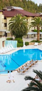 Bazén v ubytování Pam Thermal Hotel Clinic & Spa nebo v jeho okolí