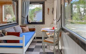 Χώρος καθιστικού στο 3 Bedroom Nice Home In Florø +23 φωτογραφίες