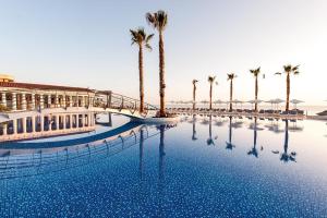 The swimming pool at or close to Potidea Palace Hotel Még 37 kép