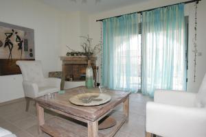 Posedenie v ubytovaní Erofili Villas