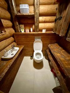 A bathroom at Zrub Liptovec
