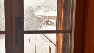 Chalet by the River in Gstaad With Sauna semasa musim sejuk
