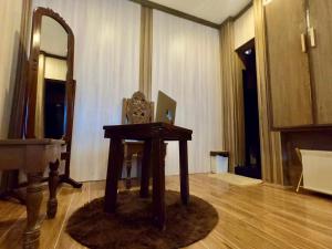 TV a/nebo společenská místnost v ubytování Ikhaya Budget Accommodation