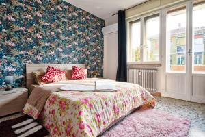 Postel nebo postele na pokoji v ubytování R & R Apartment
