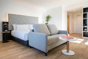 INNSiDE by Meliá Madrid Valdebebas的休息区