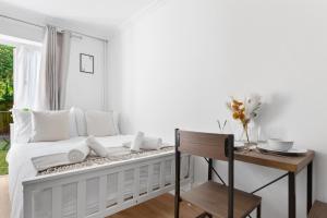 Χώρος καθιστικού στο Cosy, Modern & Central Studio 1min from Train with Private Garden - The Kensal Suite
