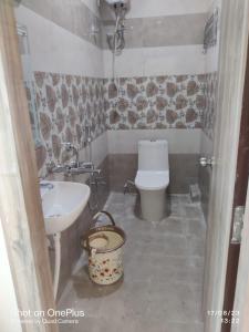 Bagno di Hotel Praj Paradise