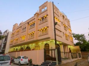 Imagen de la galería de The Taj Vista Agra -walking distance to Taj Mahal, en Agra