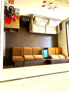 Posezení v ubytování Aundh Elite Stay