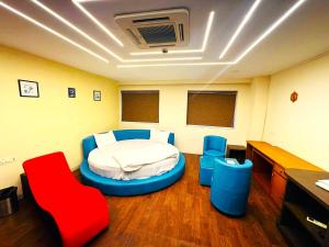 Posezení v ubytování Aundh Elite Stay