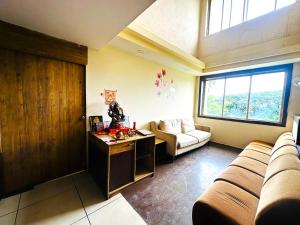 Posezení v ubytování Aundh Elite Stay