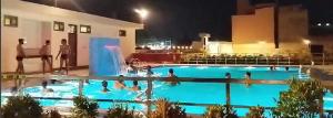 Bazén v ubytování DIVINE HOTEL AND RESORTS nebo v jeho okolí