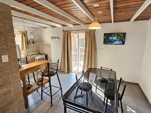TV a/nebo společenská místnost v ubytování La Margarita Lofts
