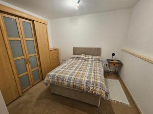 Ένα ή περισσότερα κρεβάτια σε δωμάτιο στο Cable House, Liverpool City Centre