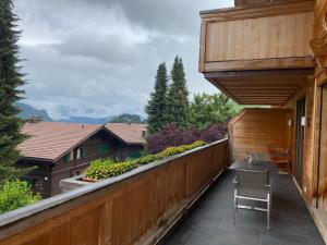 Parveke tai terassi majoituspaikassa Bright Rays Chalet with Phenomenal Views of the Mountains
