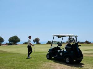 Golf v rezortu nebo okolí