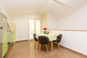 Fotografie z fotogalerie ubytování Apartments Emma v destinaci Mali Lošinj