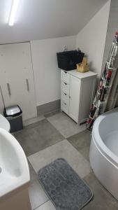 Fotografie z fotogalerie ubytování Ranczo Tomaszówka, Lokalik nad Gąską v destinaci Czewujewo