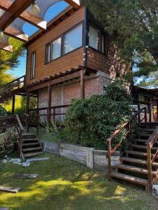 Κήπος έξω από το Cabañas SKY