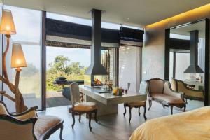Uma área de estar em Areias do Seixo Hotel