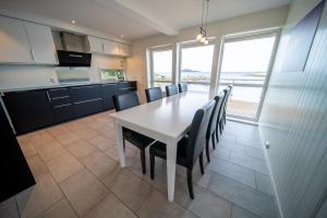 Gallery image of Brensholmen kyst brygge in Austein +91 photos