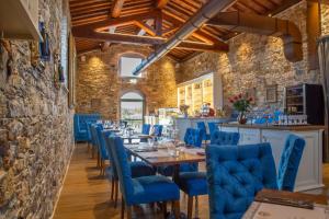A seating area at Residenza le Colline del Paradiso