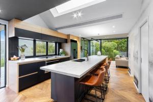 Χώρος καθιστικού στο Hidden Paradise in Christchurch