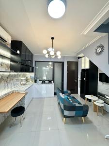 Μια τηλεόραση ή/και κέντρο ψυχαγωγίας στο CJ House PIK 2