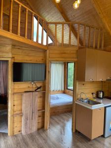 Кухня или мини-кухня в SunHouse
