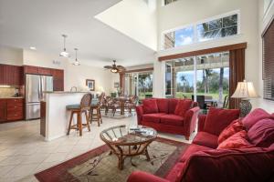 Posezení v ubytování Fairway Villas Waikoloa by OUTRIGGER