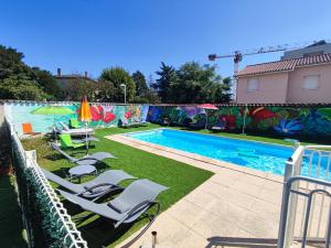 Bazén v ubytování MOODz HOTEL VIENNE nebo v jeho okolí