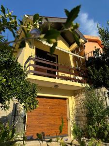 Imagen de la galería de Lorena Rooms, en Risan