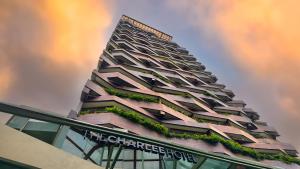 Gedung tempat hotel berlokasi
