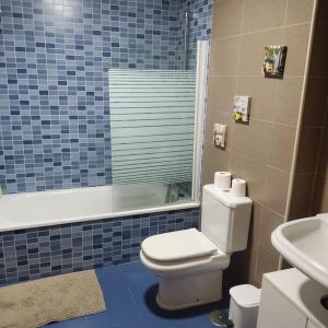 Ένα μπάνιο στο apartamento xoval