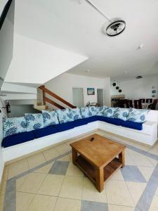 Ruang duduk di Casa Santorini
